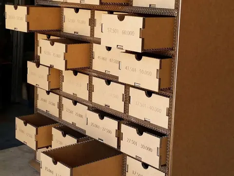 Mueble archivador de cartón con cajones
